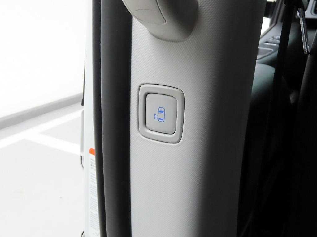 HYUNDAI Staria - Vista 12