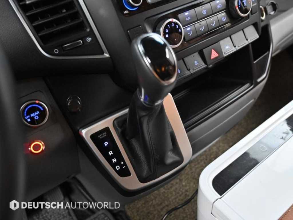 HYUNDAI Solati - Vista 9