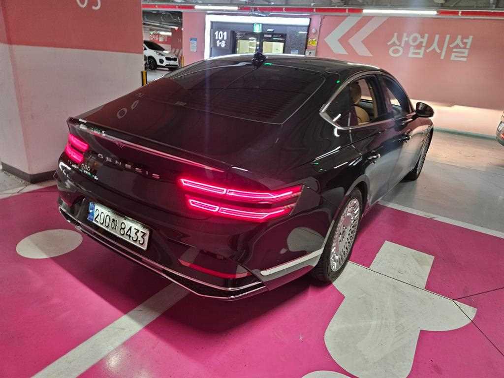 Genesis G80 - Vista 6