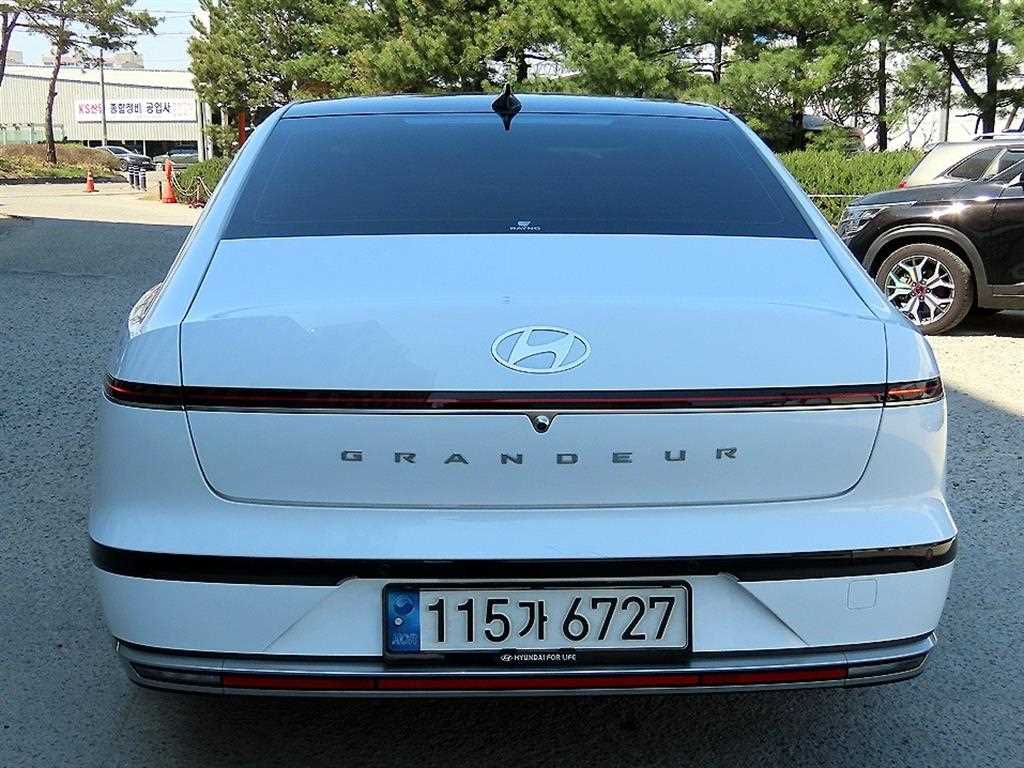 HYUNDAI Grandeur - Vista 4