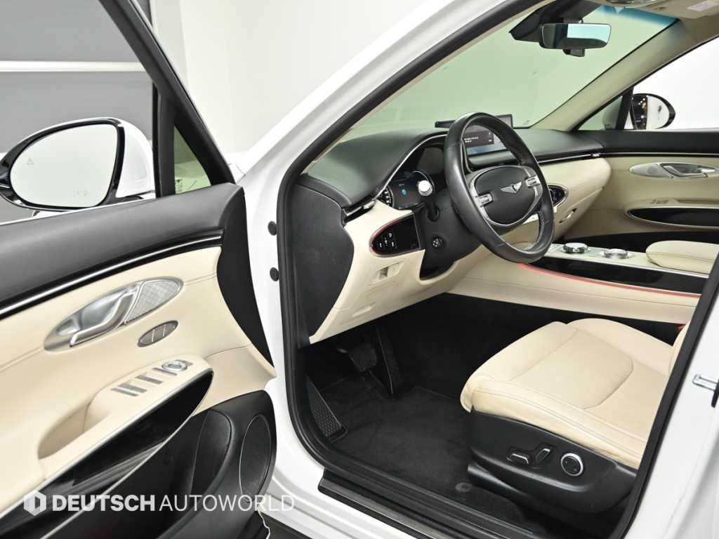 Genesis GV70 - Vista 11