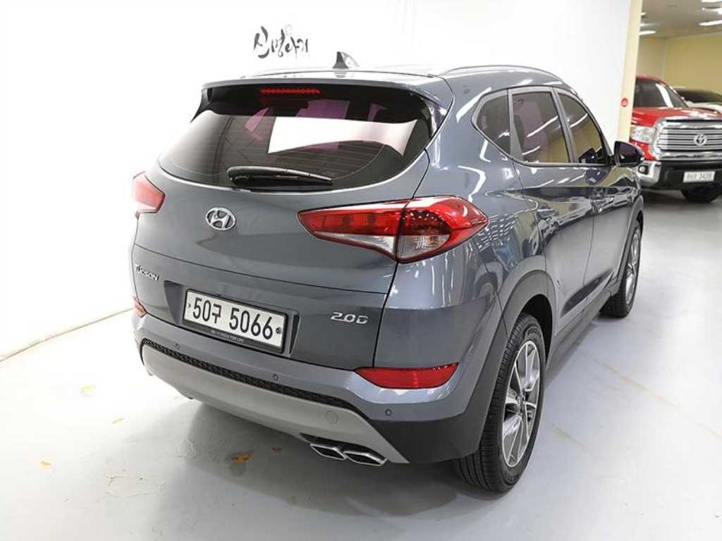 HYUNDAI Tucson - Vista 5