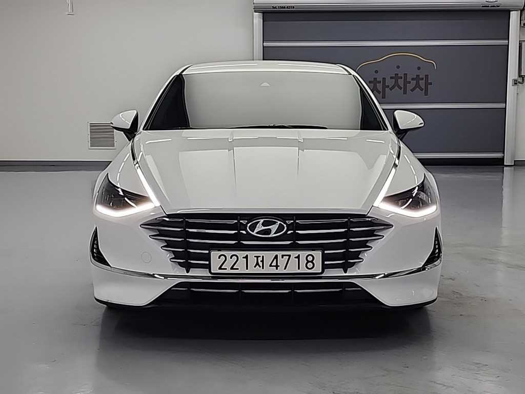 HYUNDAI Sonata - Vista 2