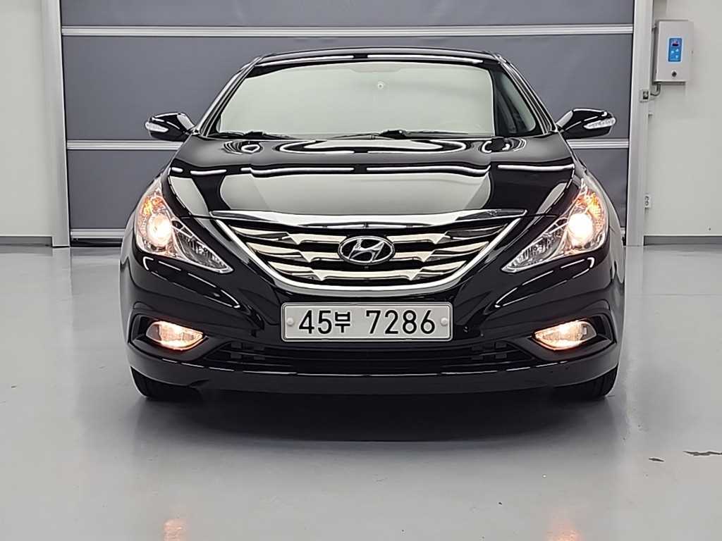 HYUNDAI Sonata - Vista 2