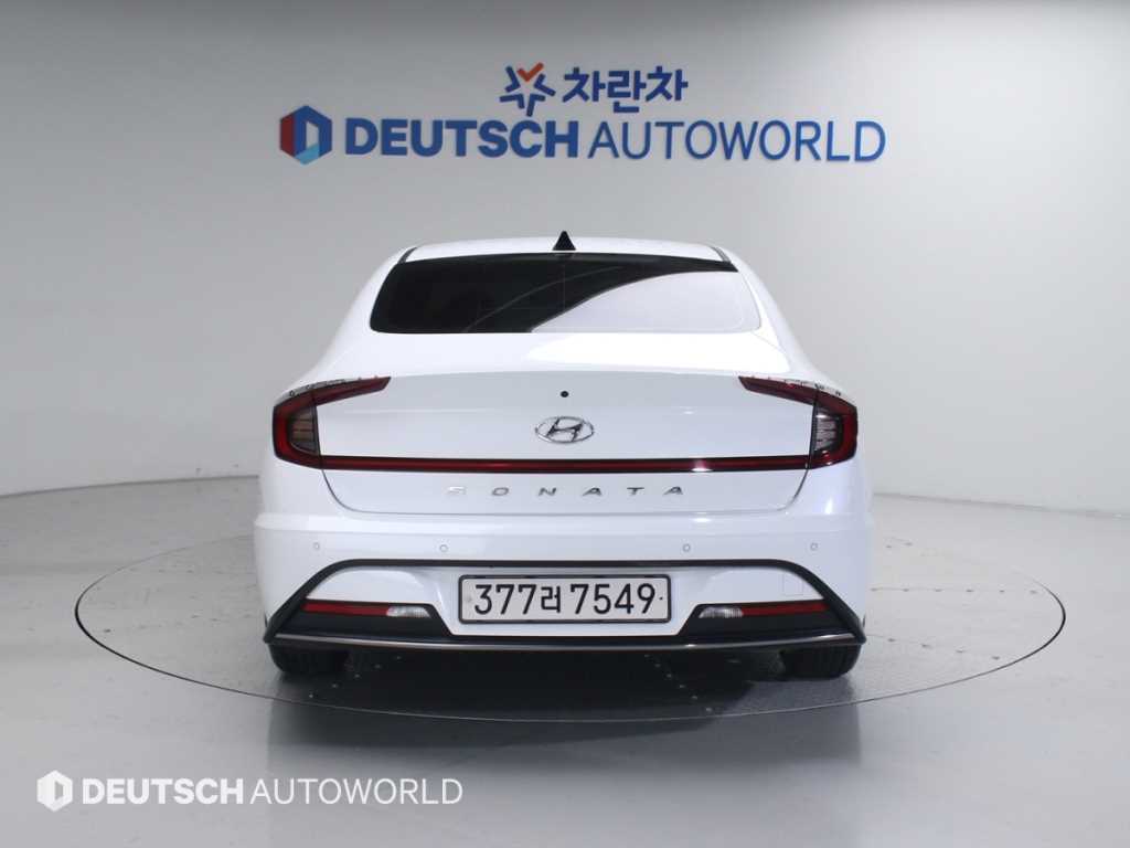 HYUNDAI Sonata - Vista 4