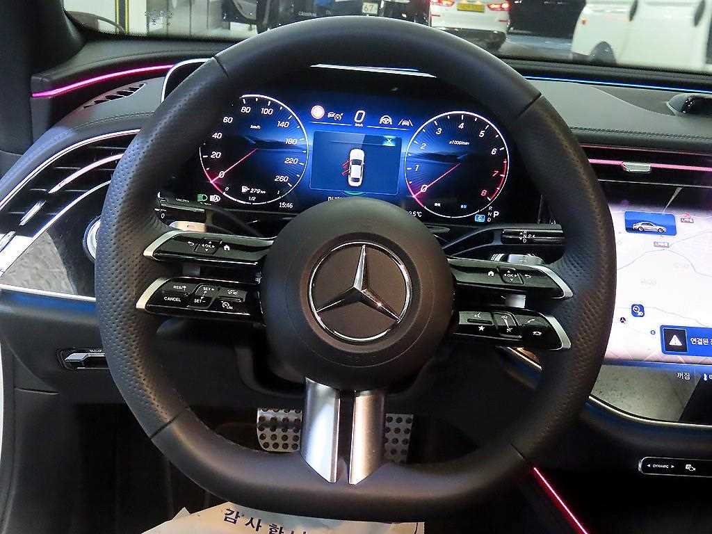 Mercedes Benz E class - Vista 8