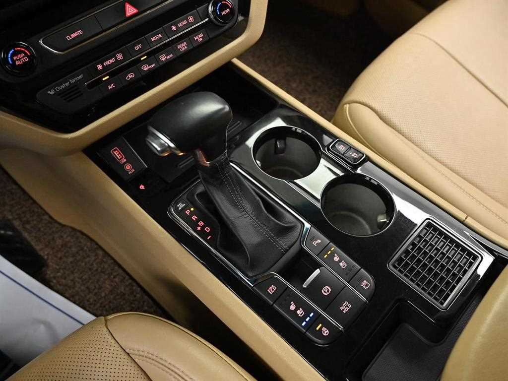 KIA Carnival - Vista 9