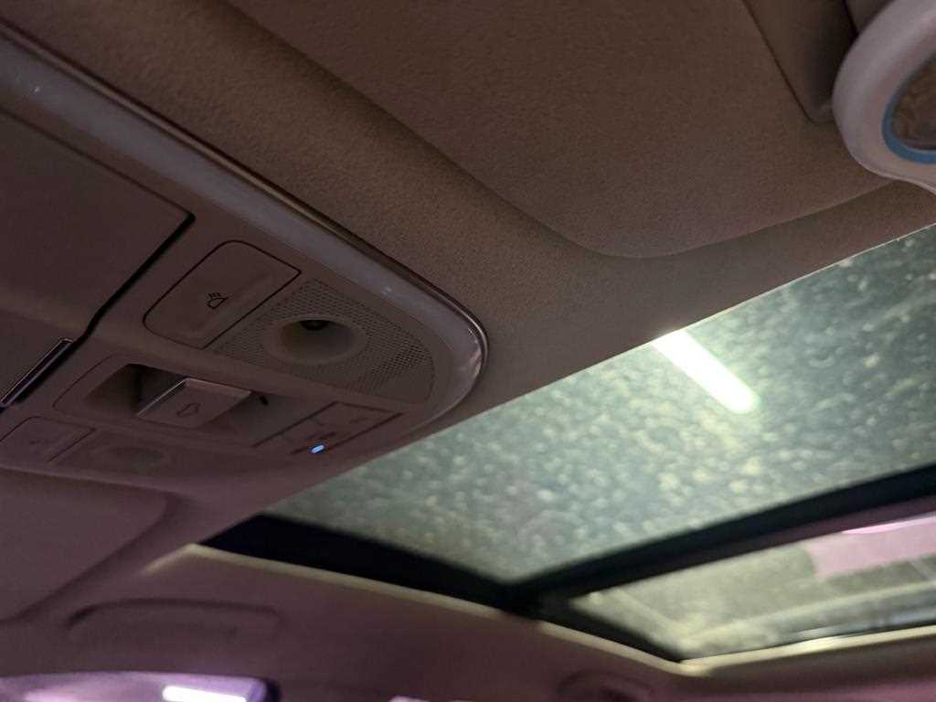 HYUNDAI Genesis - Vista 9