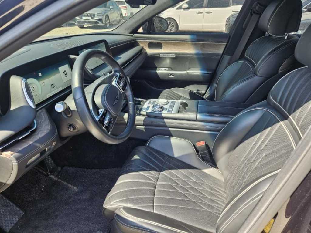 Genesis G90 - Vista 3