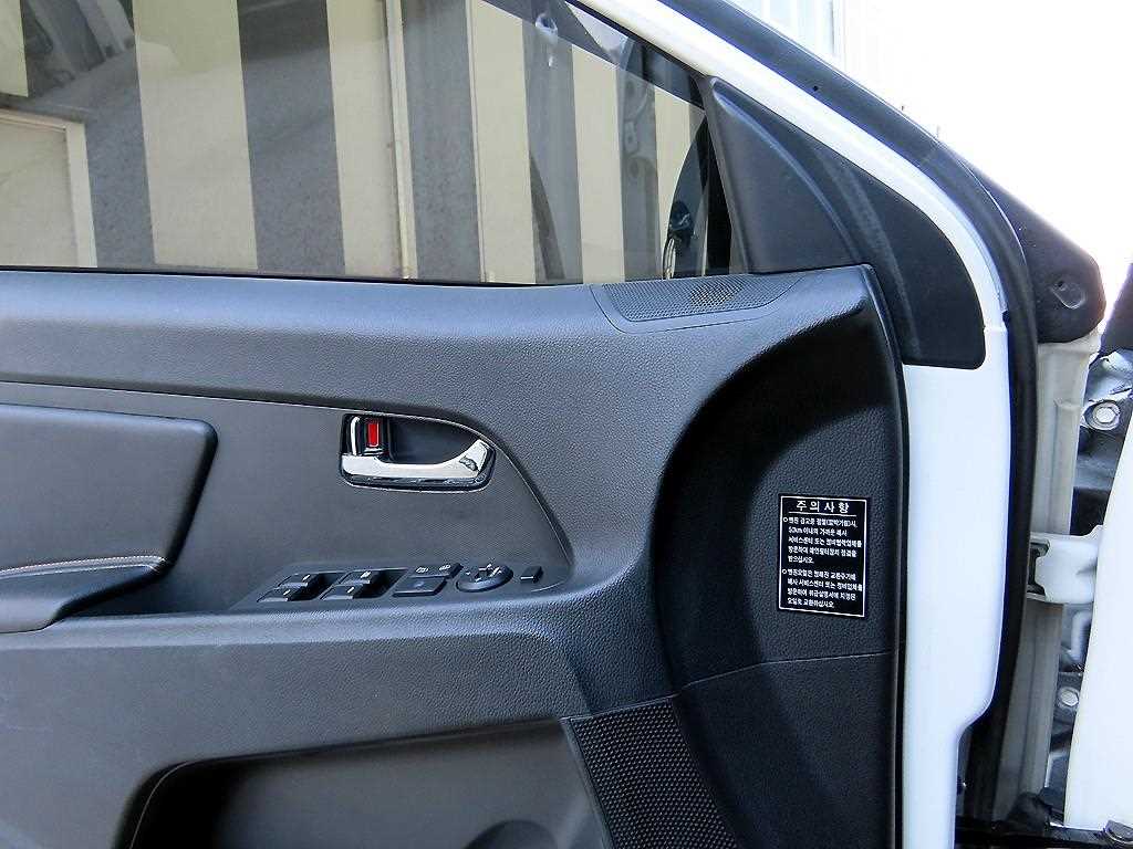 KIA Sportage - Vista 11