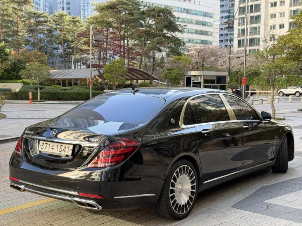 Mercedes Benz S Class - Vista 4