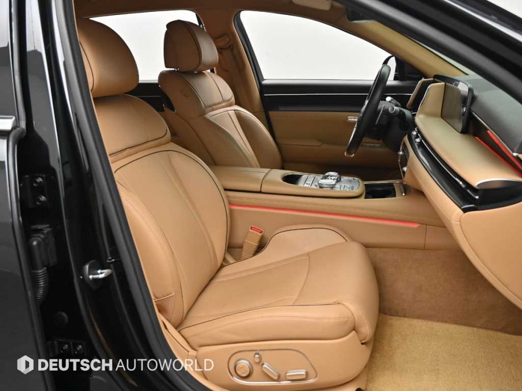 Genesis G90 - Vista 10