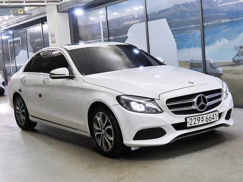 Mercedes Benz C Class - Vista 2