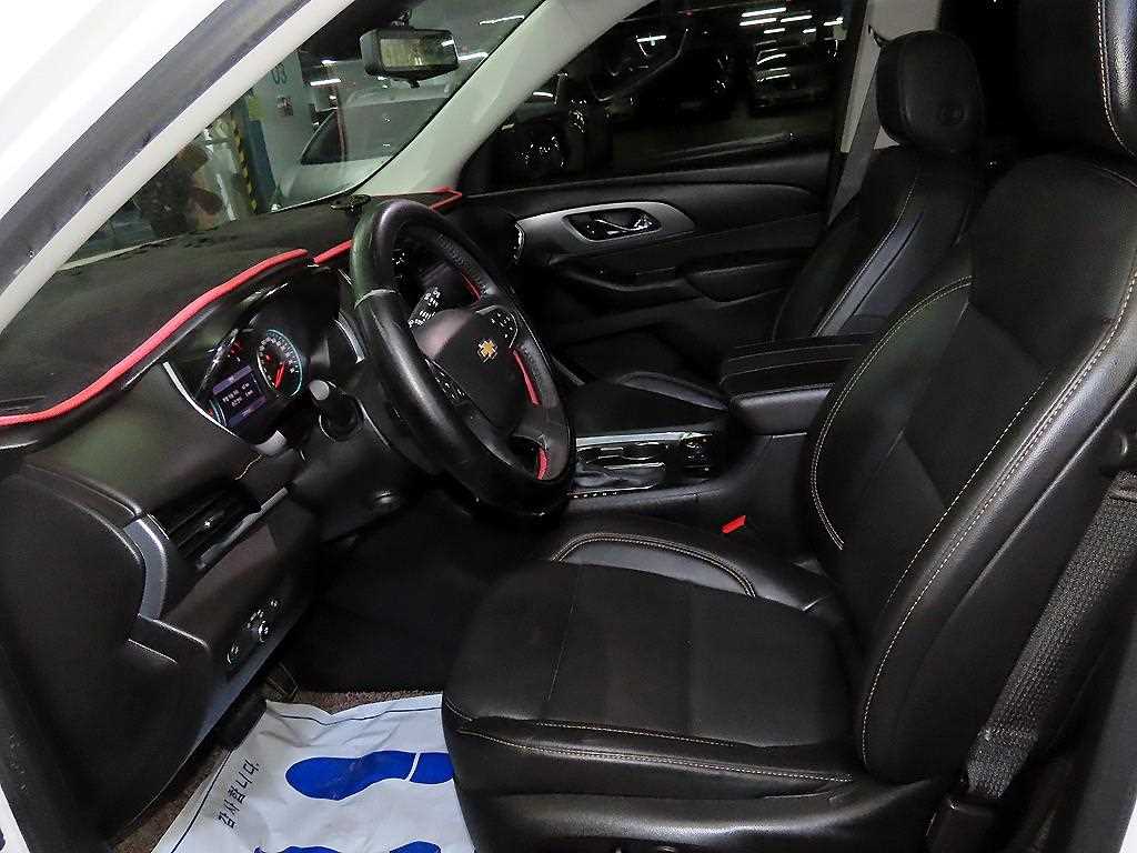 Chevrolet Travers - Vista 6