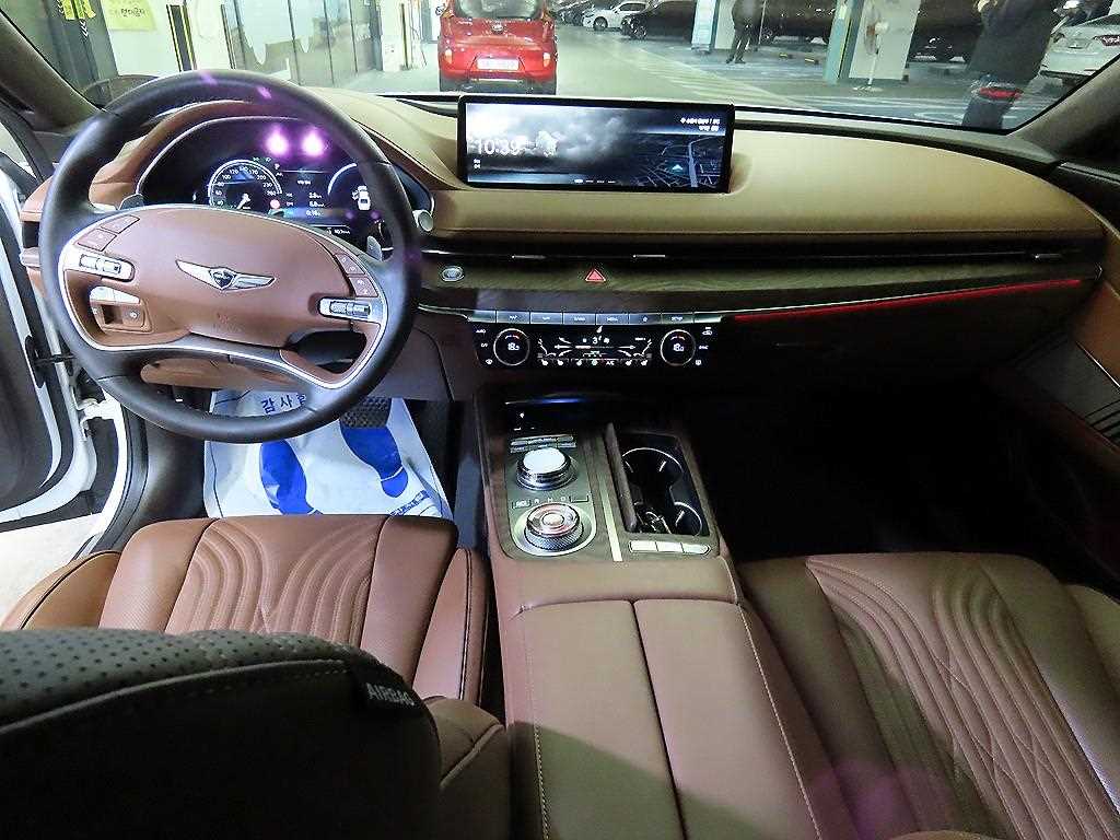 Genesis G80 - Vista 10