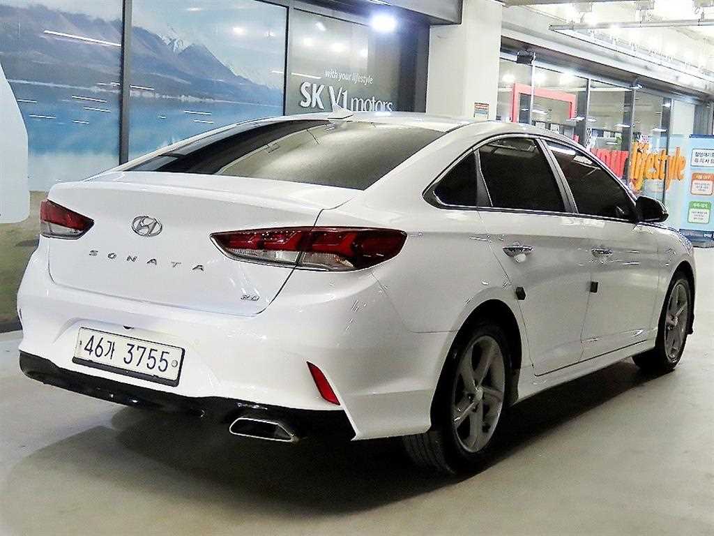 HYUNDAI Sonata - Vista 4