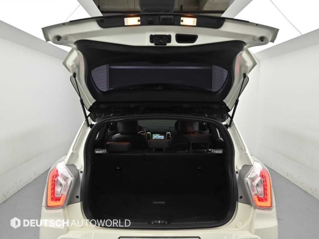 Ssangyong Tivoli 2018 Blanco - Importación desde Corea - HF Imports Iquique - Foto 19