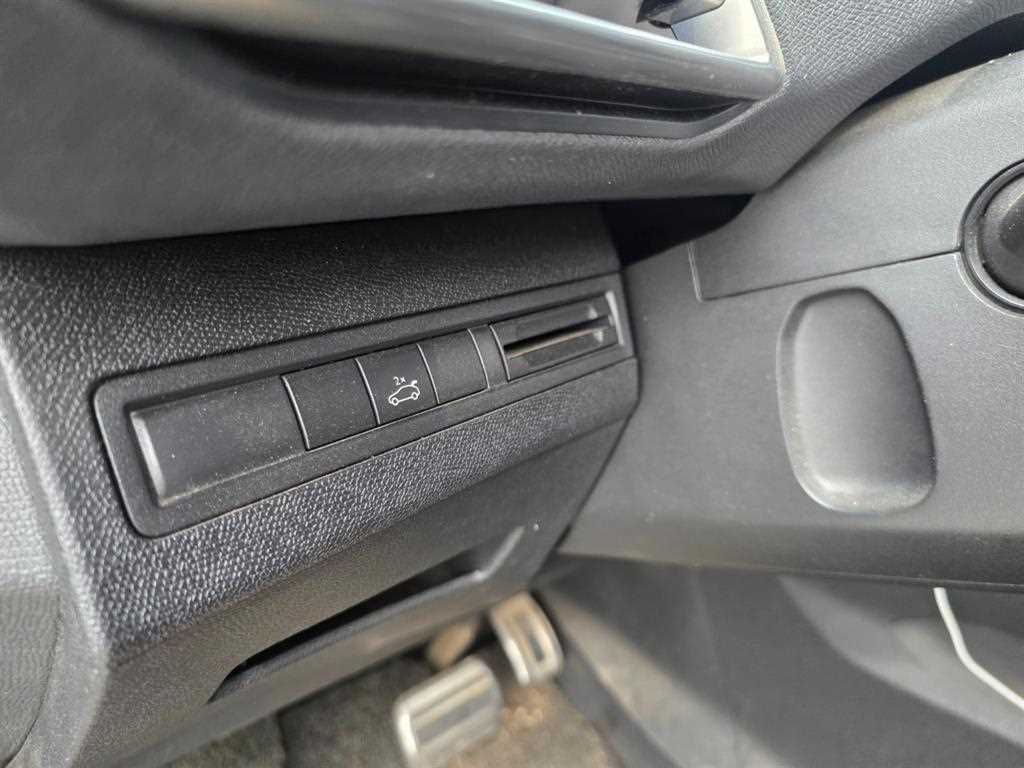 Peugeot 3008 - Vista 10