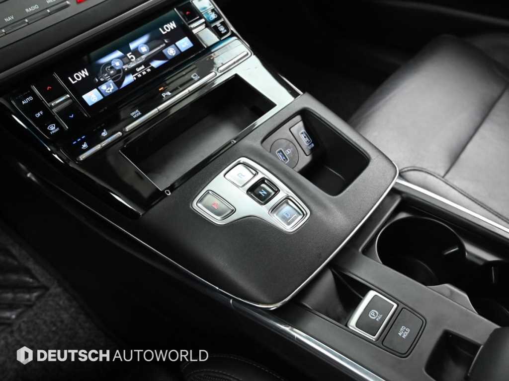 HYUNDAI Grandeur - Vista 9