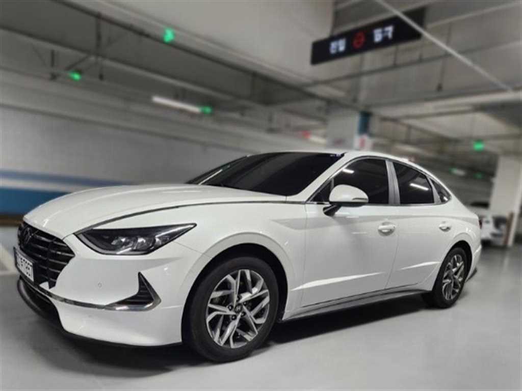 HYUNDAI Sonata - Vista 2