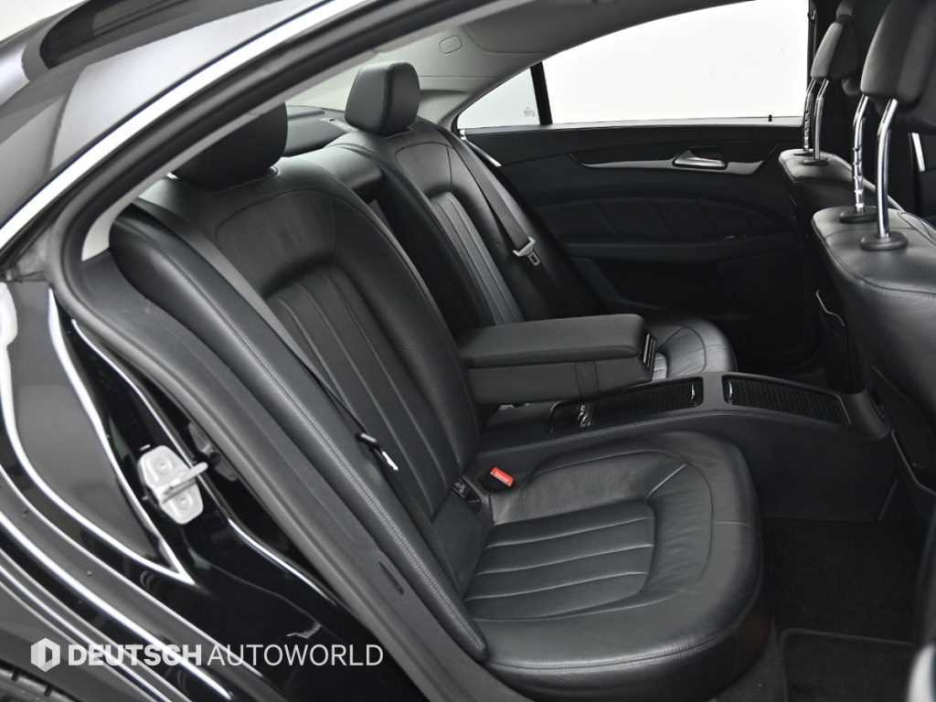 Mercedes Benz CLS Class - Vista 12