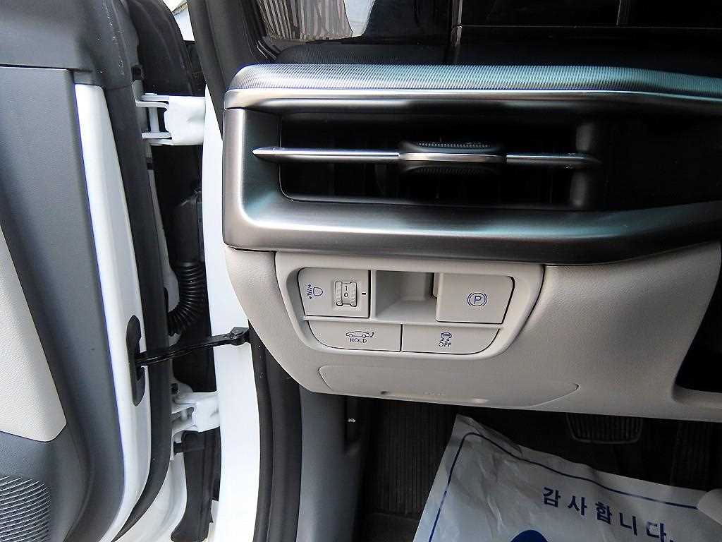 HYUNDAI Grandeur - Vista 12