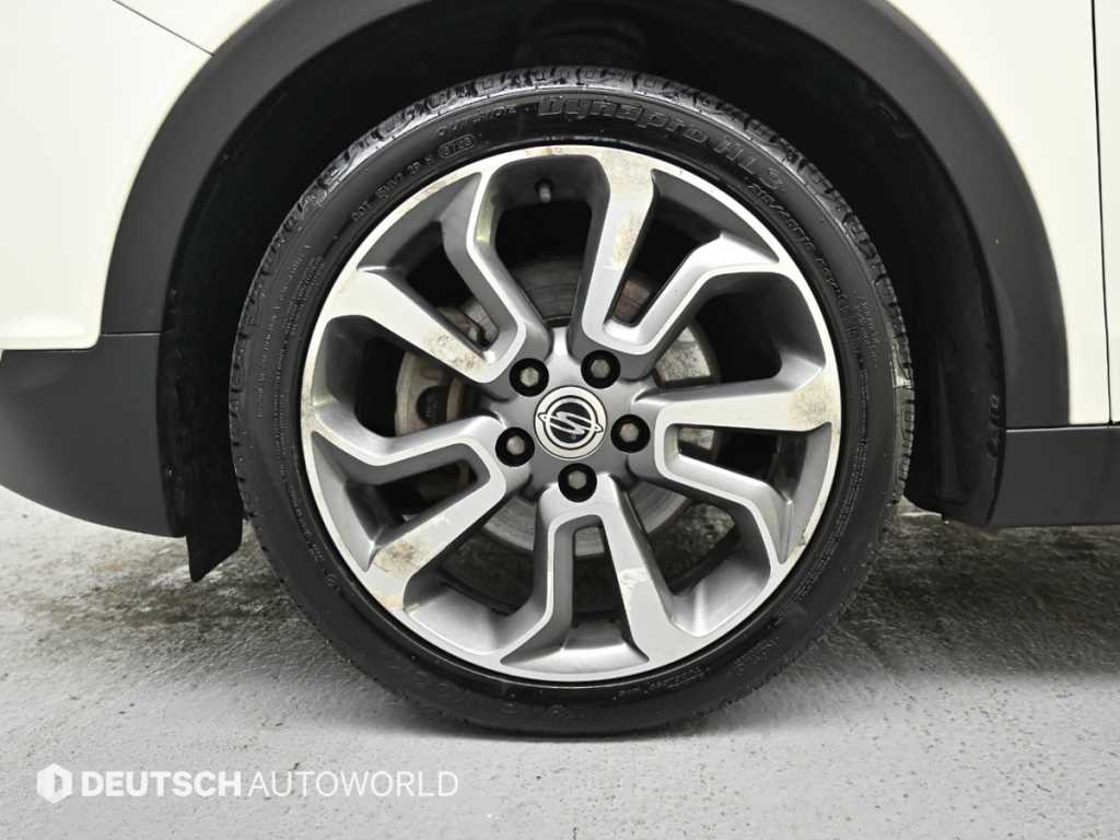 Ssangyong Tivoli - Vista 5