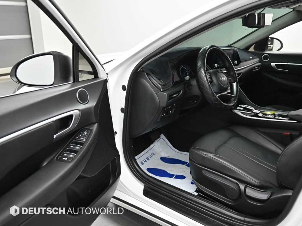 HYUNDAI Sonata - Vista 11