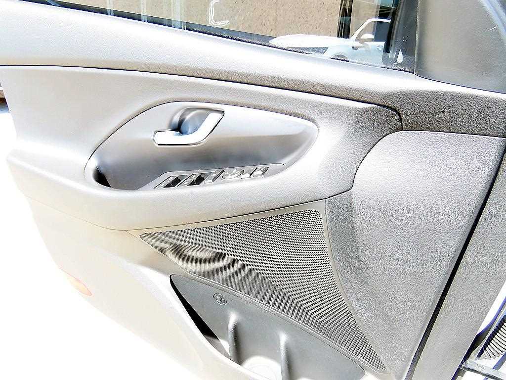 HYUNDAI i30 - Vista 11