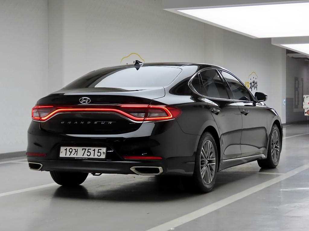 HYUNDAI Grandeur - Vista 4