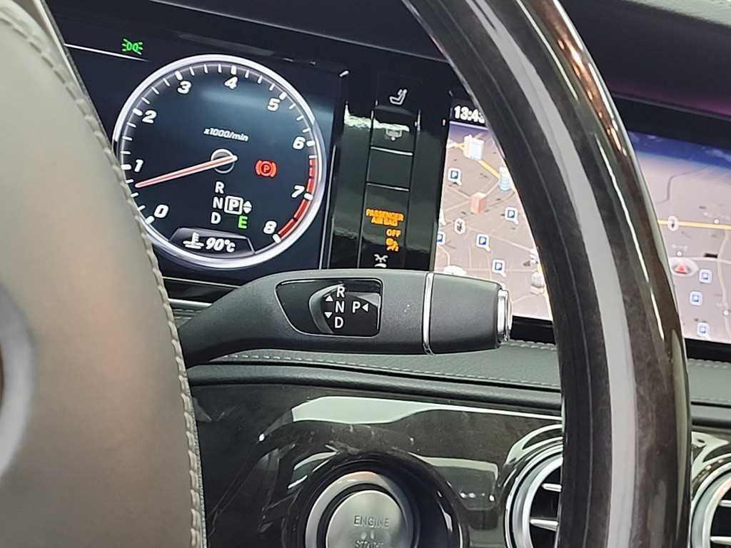 Mercedes Benz S Class - Vista 8