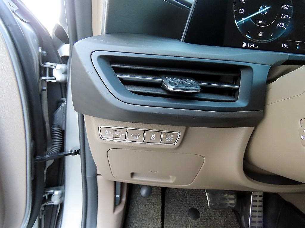 KIA K8 - Vista 12