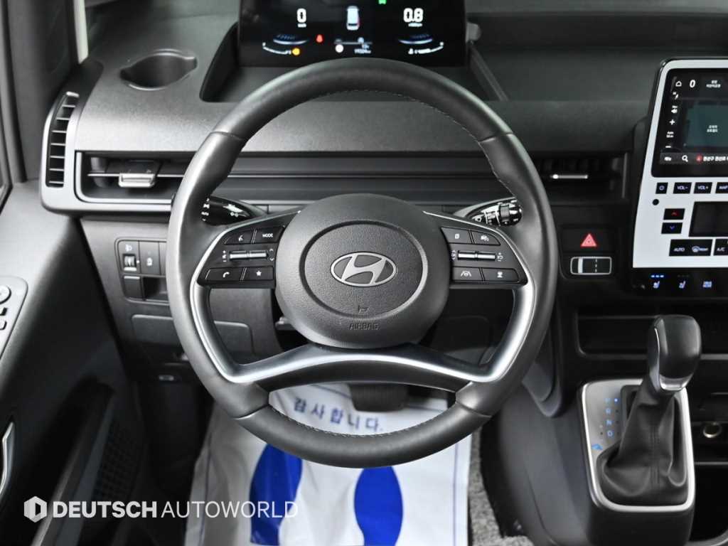 HYUNDAI Staria 2025 Negro - Importación desde Corea - HF Imports Iquique - Foto 13