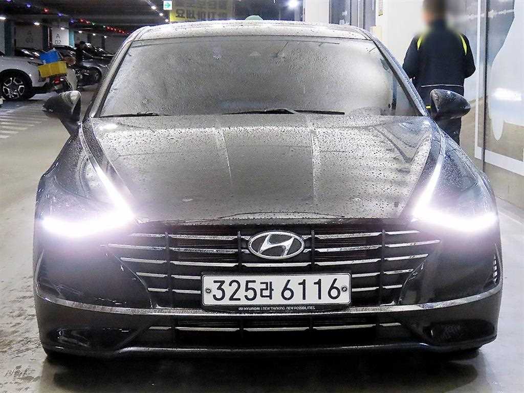 HYUNDAI Sonata - Vista 2