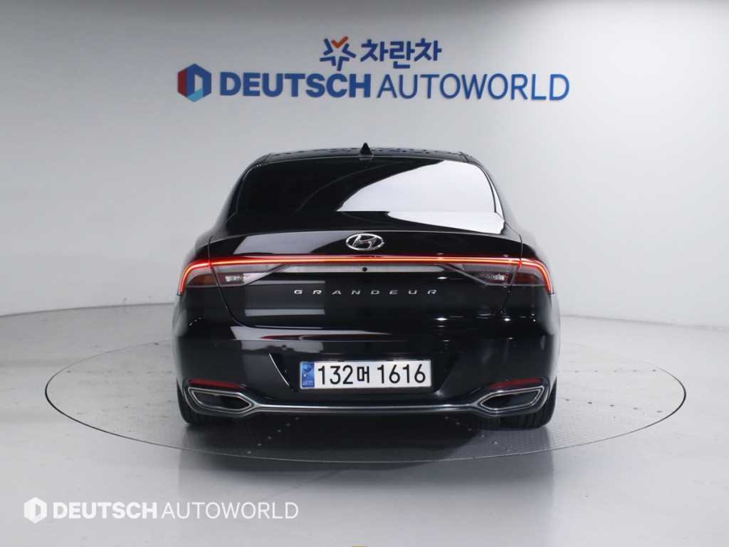 HYUNDAI Grandeur - Vista 4