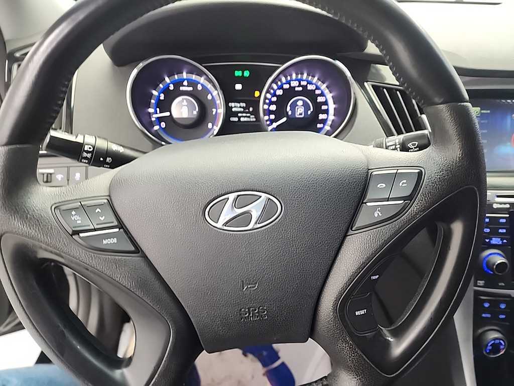 HYUNDAI Sonata - Vista 9