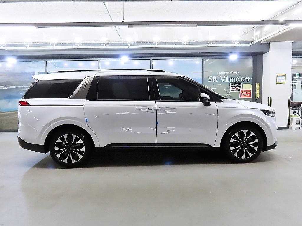 KIA Carnival - Vista 3