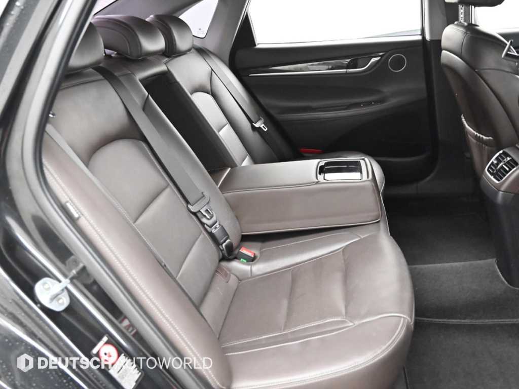 HYUNDAI Grandeur - Vista 12