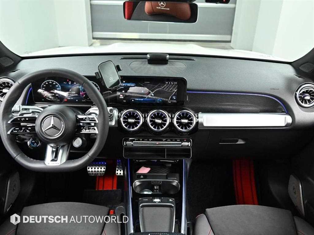 Mercedes Benz GLB Class - Vista 8