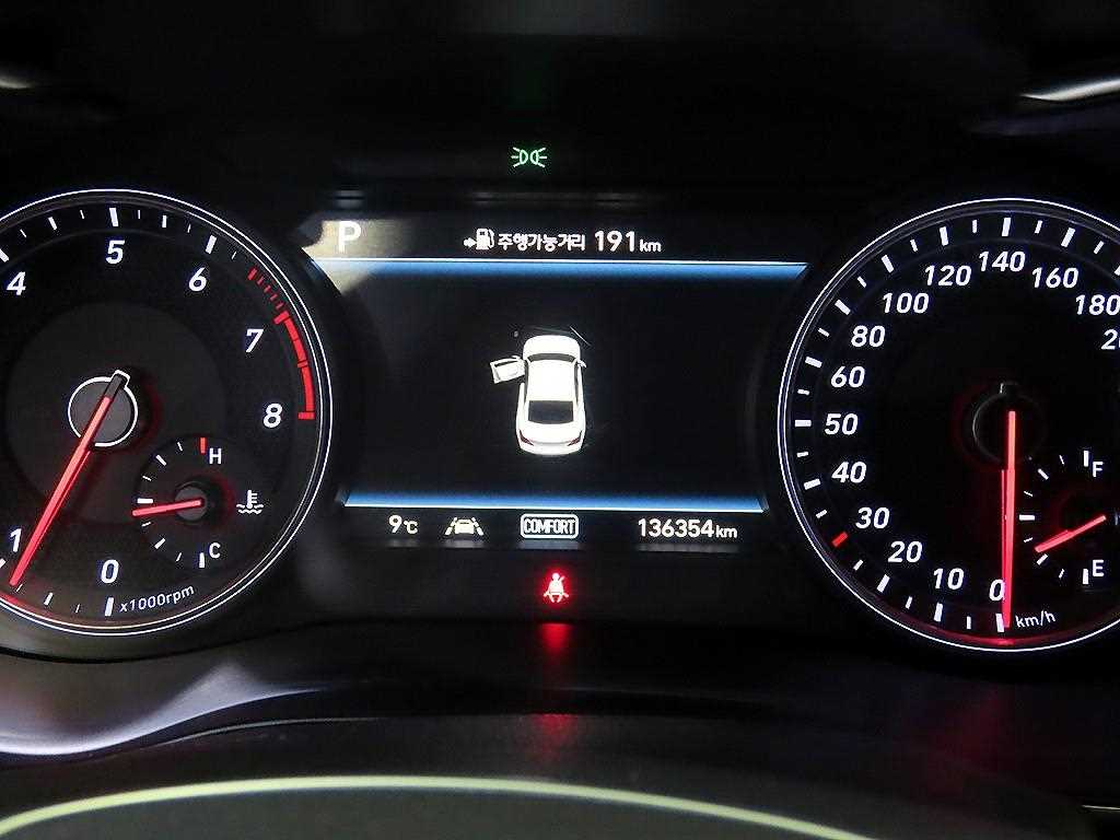 Genesis G70 - Vista 9