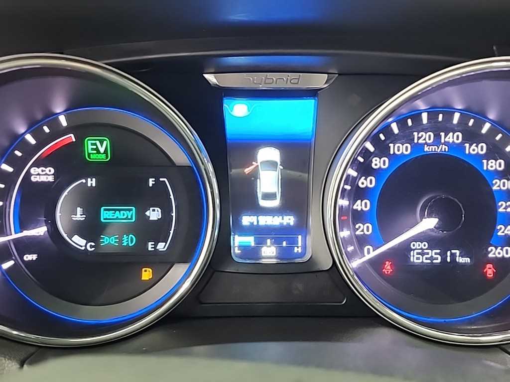 HYUNDAI Sonata - Vista 6