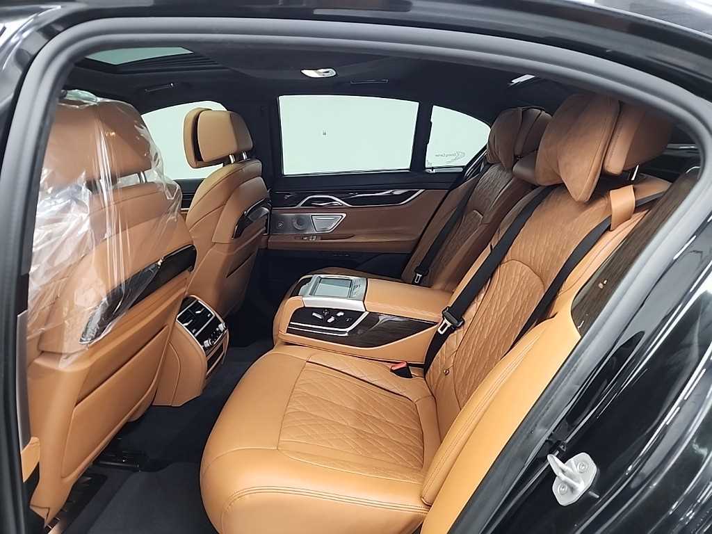 BMW 7 Series - Vista 12