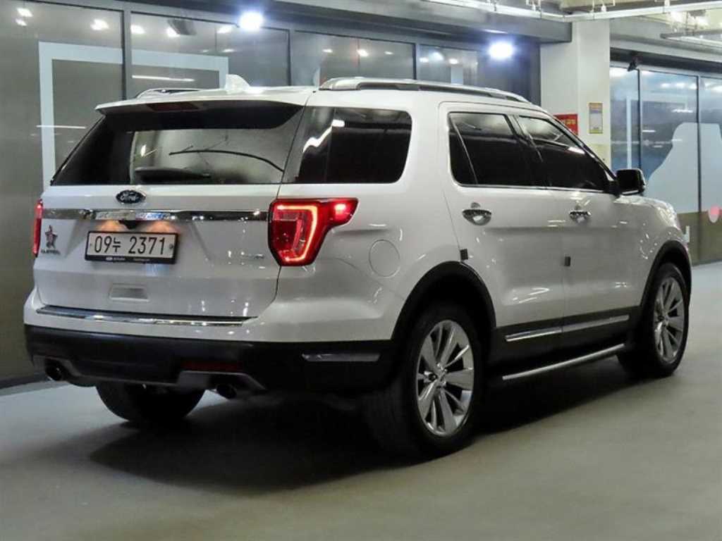 Ford Explorer - Vista 4
