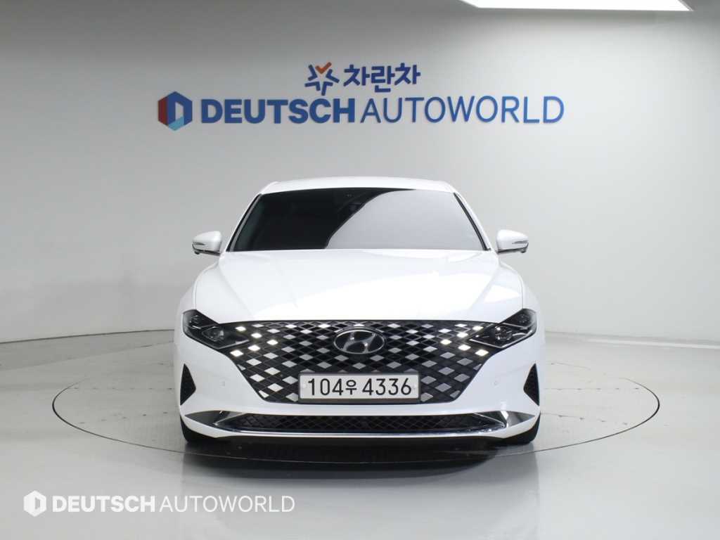 HYUNDAI Grandeur - Vista 3