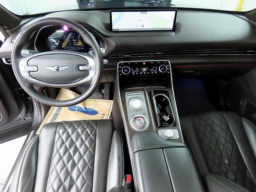 Genesis GV80 - Vista 7