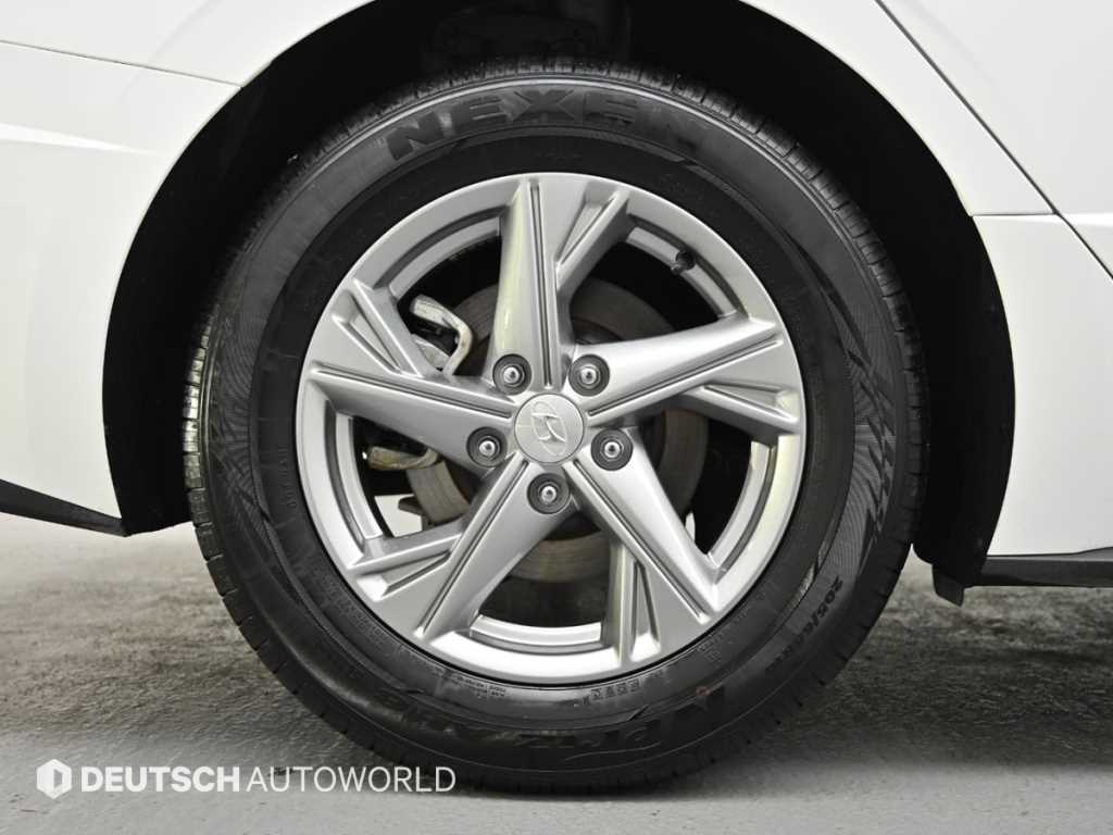 HYUNDAI Sonata - Vista 5