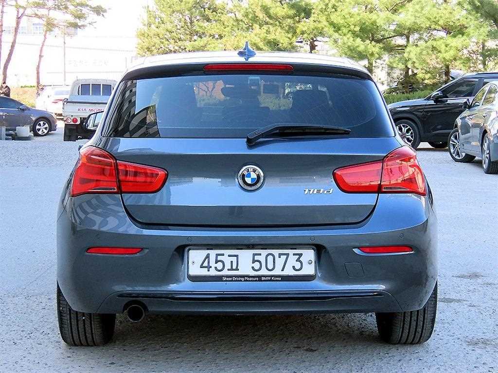 BMW 1 series - Vista 4