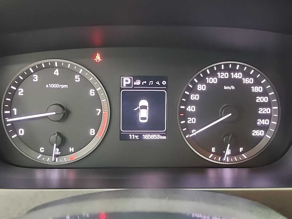 HYUNDAI Sonata - Vista 6