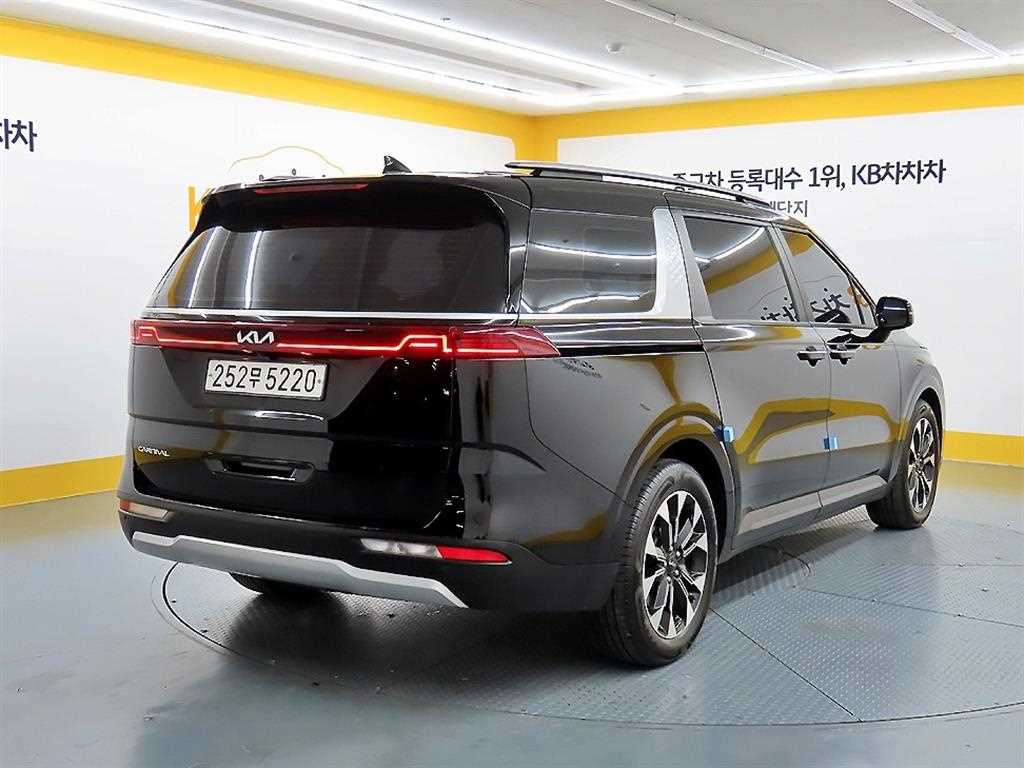 KIA Carnival - Vista 4