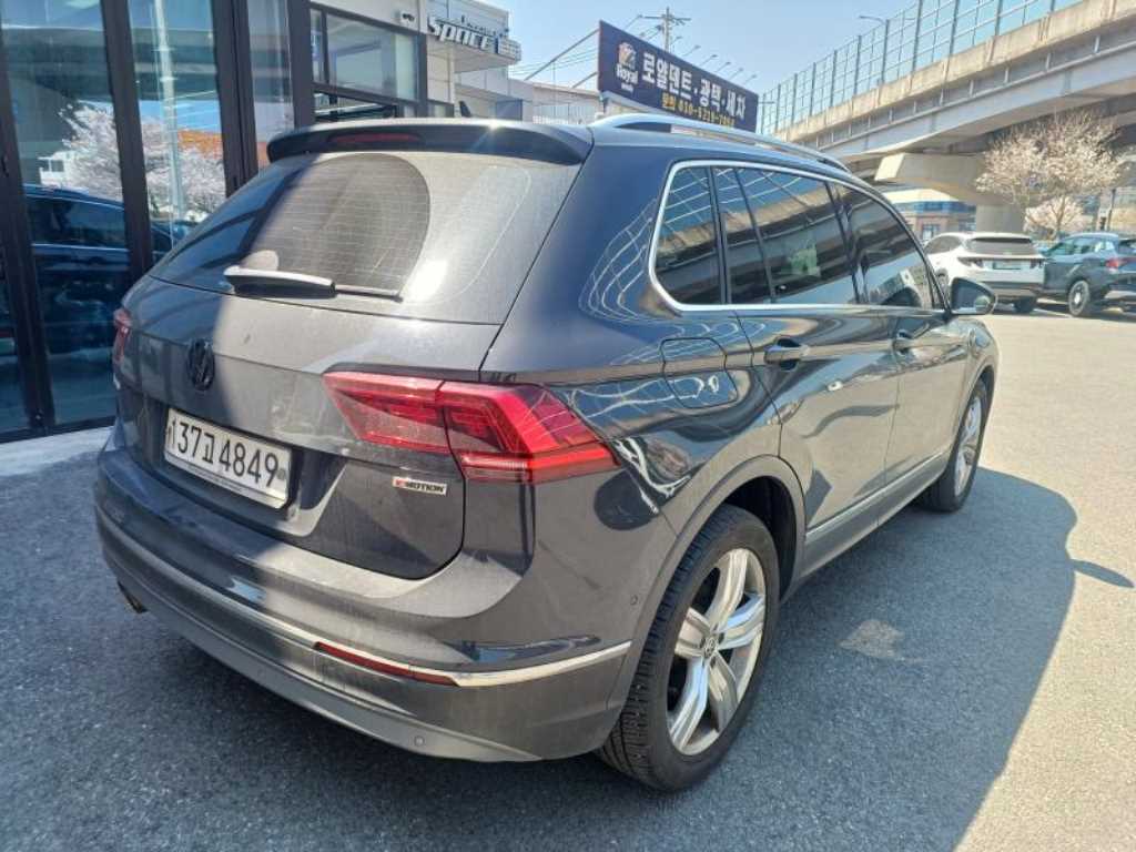 Volkswagen Tiguan - Vista 6